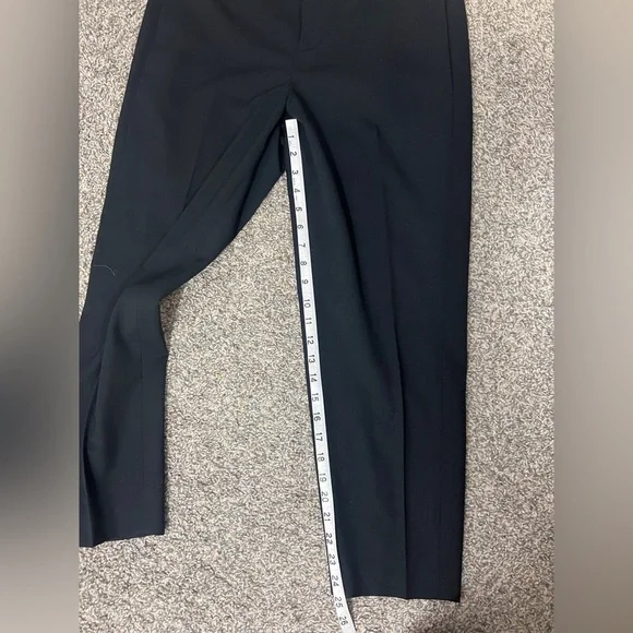 Ann Taylor Women's Dark Blue Cropped Pants - Picture 9 of 9